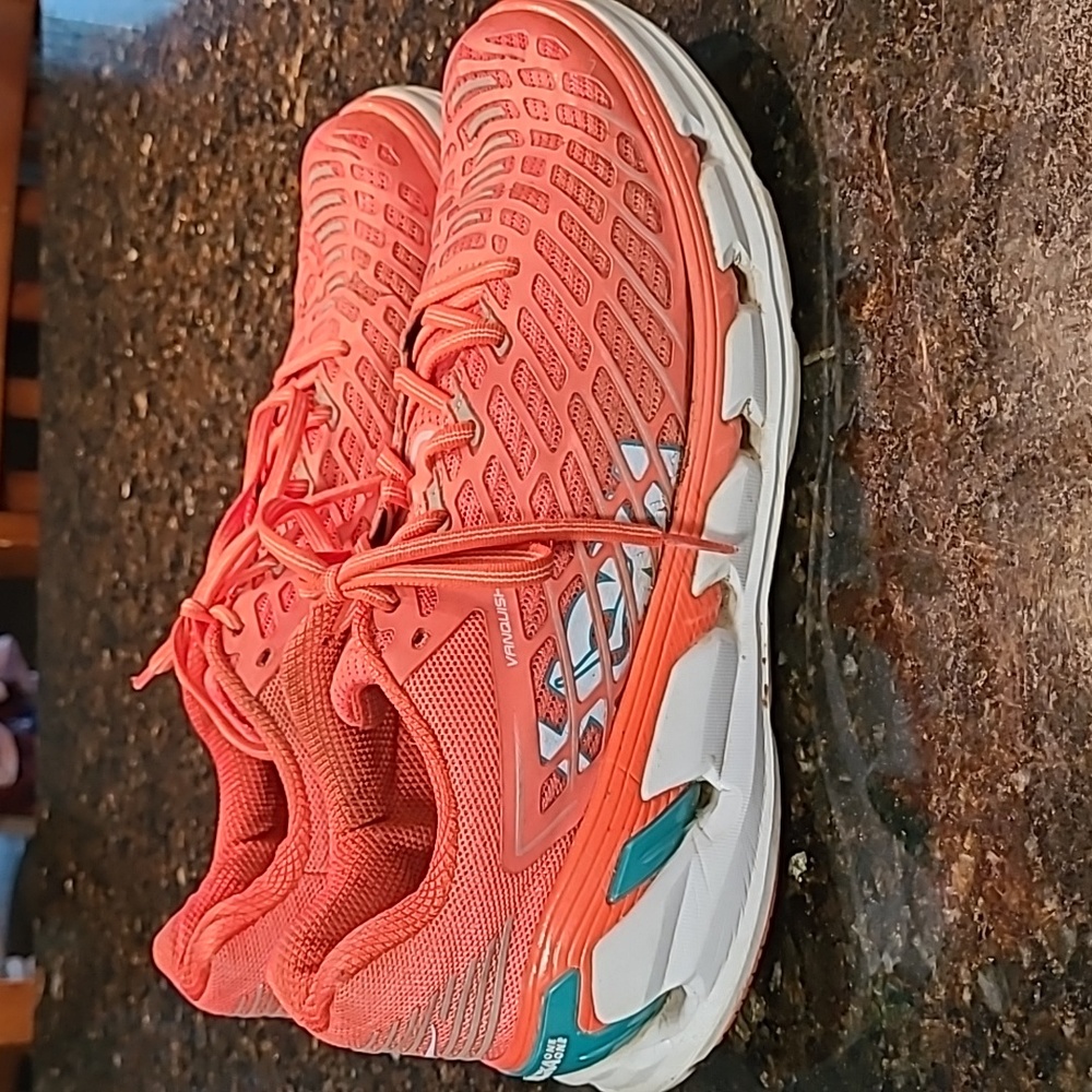HOKA TENNIS SHOES